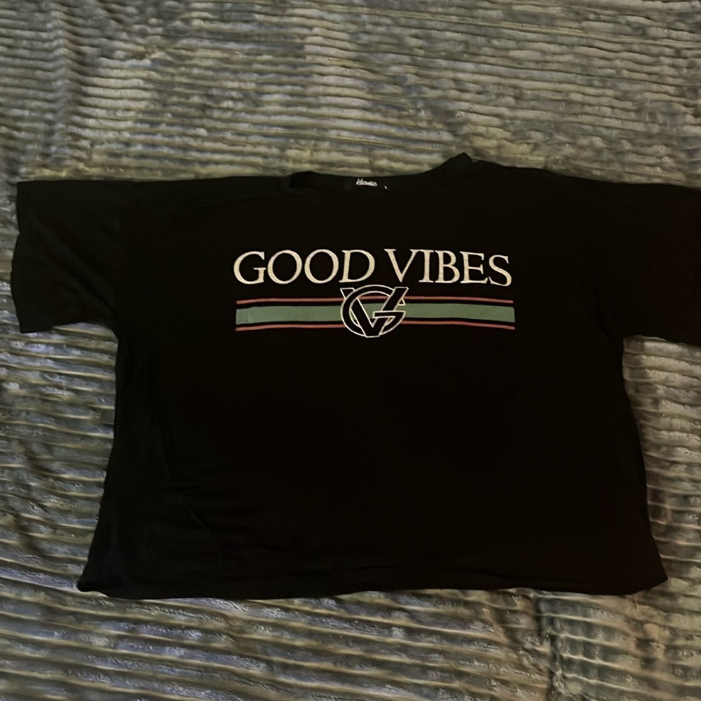 Kosmios Sz Lg GOOD VIBES Black Super Soft Shirt/Crop Top